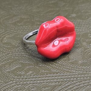 Silver red lip 💋 kiss ring smooch Alloy 2 different sizes 6 and 7 available